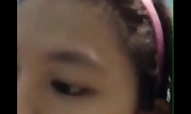 Indonesisch meisje bad op webcam deel 2