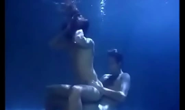 Sex Underwater: Iris