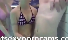 Handjob -- CamsPorn HotSexy porn vidéo