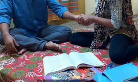 هندي من أي وقت مضى أفضل طالب Kavita sex و fuck with her Masterji In clear Hindi desirable