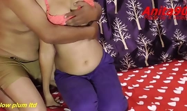 Indian hot video Christmas sex Bahenchod dhery dhery chode chut Fat jaeygi with Hindi audio