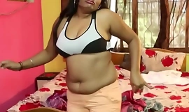 Ny Bhojpuri Varm Smak -- कइसे सम�% A5�हाली जवा� �ी कटे नही� � रतिया -- New Bhojpuri Hot Video Flavour 2017 (2 )