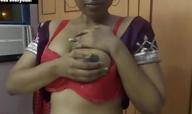 Mumbai Maid Sweltering Lily Jerk Gone Instrucción In Sari In Clear Hindi Tamil con la adición de In Indian