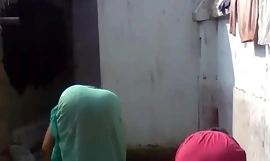 Bengalski boudi Kupanje, xnxxhomes xnxx hindi video