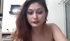 merokok India babe