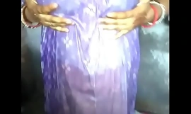 hot indian mature desi aunty carnal knowledge helter-skelter totalitarian saree
