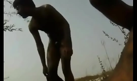 Yoke tamilski indijski gej jebanje van dohvata plaže