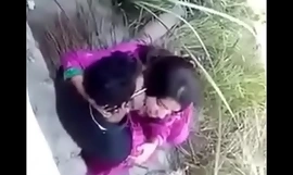 Village Desi indian couple outdoor sex, outdoor sex couple, viral sex Desi indian couple doing sex at outdoor