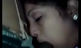 Blau Saree Tochter erpresst gezwungen zum strip, begrapscht, belästigt coupled with gefickt von alt Großvater desi chudai bollywood hindi sex video POV Indisch