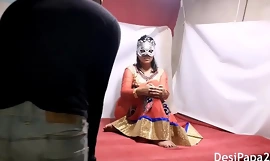 Indijski Bhabhi In Traditional Outfits Having Rough Enduring Risky Sex With Her Devar