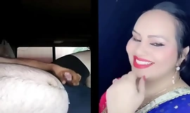 Masturbarse en una Desi Bhabhi con Sexy Pista