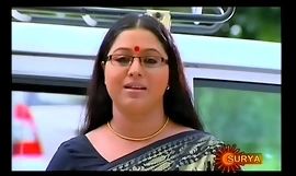 Mallu Serie Actriz Lakshmi Priya Navel Skim through Saree