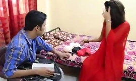 indien bhabhi vissé dans rouge sari