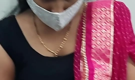 Indiano Bhabhi Scollatura