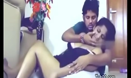 Rondborstig tamil verzoenen samen seks romantiek button up door audio