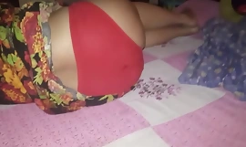 Desi casa esposa en blanco-hot panty lechoso muslo