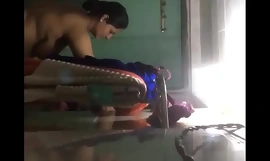 विशाल स्तन भारतीय बकवास मूवी माँ बकवास मूवी