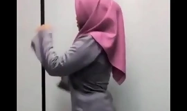 Hijab Tari
