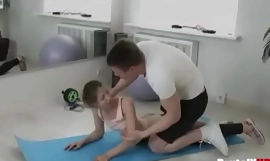 Yoga bambino imbavagliato,c. e penetrato