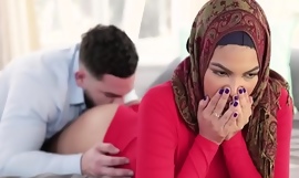 Unused Muslim Sister In Hijab bonks Brother- Maya Farrell