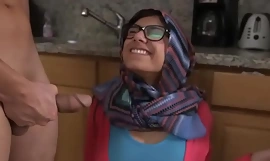 MIA KHALIFA - Arab Pornstar Toys Her Cum-hole On Webcam For Her Fans