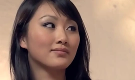 Ázsiai bachelorette punci nyalogatja sztriptíztáncosnőt