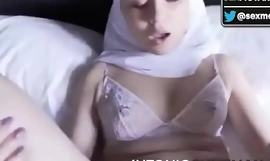 Antonio Suleiman mit vollständigem Hijab-Video