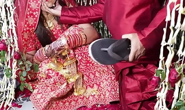 Luna de miel matrimonial india XXX en hindi