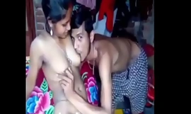 Ινδικό Devar Σεξ με τον Bhabhi Μετά από όλα, κανείς δεν είναι στο σπίτι