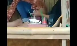 Vidéo physique d'une adolescente indonésienne virale dans une cabane : vidéo XXX