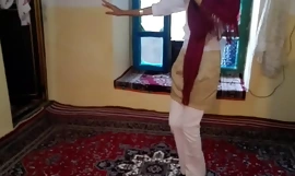 Tančící dívka s íránskou porno hvězdou