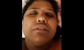 Tamil Mami vindicate be passed on beast fro two backs this babe relative little shaver