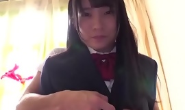 Ung japansk skolepige med små bryster kneppet - Aoi Kururugi