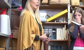 ShopLyfter - Unuka I Baka Dvojac Imaju spolni odnošaj LP Oficir Nakon Dobijanje Cau