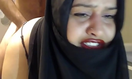 Pleurer anal tricherie hijab femme baisée dans le cul peu ly bigass2627