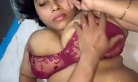 Chubby indian get hitched fucked hard by will not call attention to of husband with audio