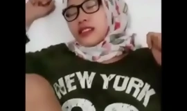 Tudung Mã Lai Fuck & Facial