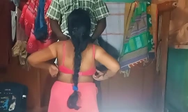 Hubungan seksual mantan kekasih Tamil dalam jangkauan rumah