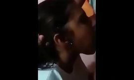 Tamilski ponnu oombal nalla oombura