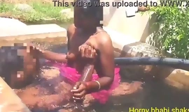 Tamil aunty bathing and fucking around uncle