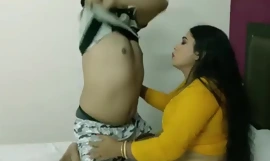 Bhabhi nóng bỏng Sex! Xuất tinh vào trong tôi và chứng minh tôi đang mang thai