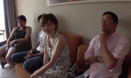 Rambut pendek putri Jepang suka bergairah sialan
