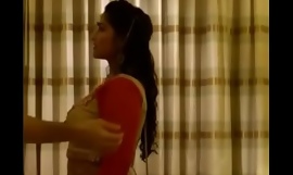 Sexy Indiase vrouw strakke kutje probeert te neuken door echtgenoot