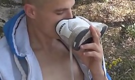 Sexy feet twink outdoors tugs together with cum sprays